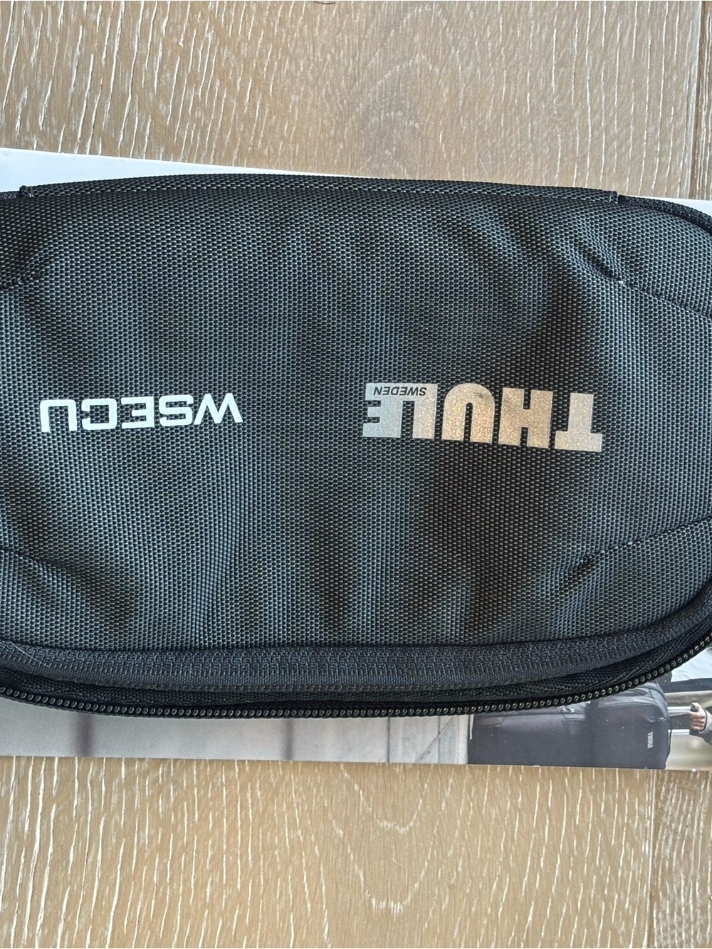 Thule Black Men's Travel Toiletry Organizer Bag